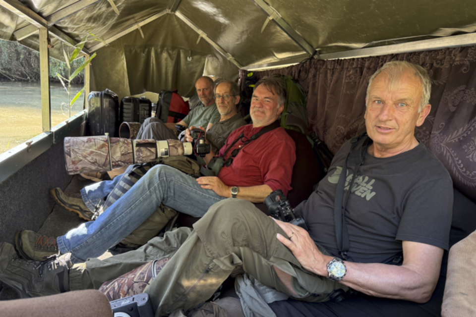 52Gruppe im Fotoboot.jpg 52Gruppe im Fotoboot.jpg